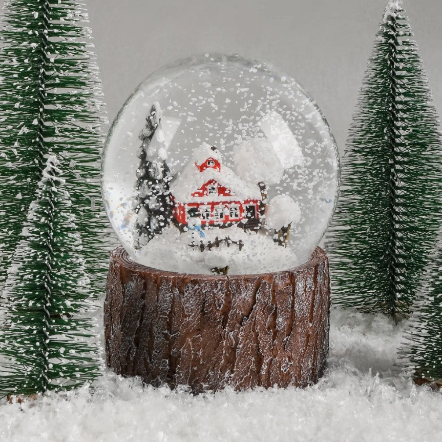 Snow Globe Red Bobby